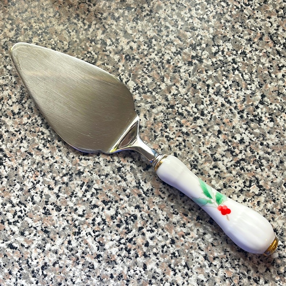 Noritake Cake Server with Christmas Holly Design